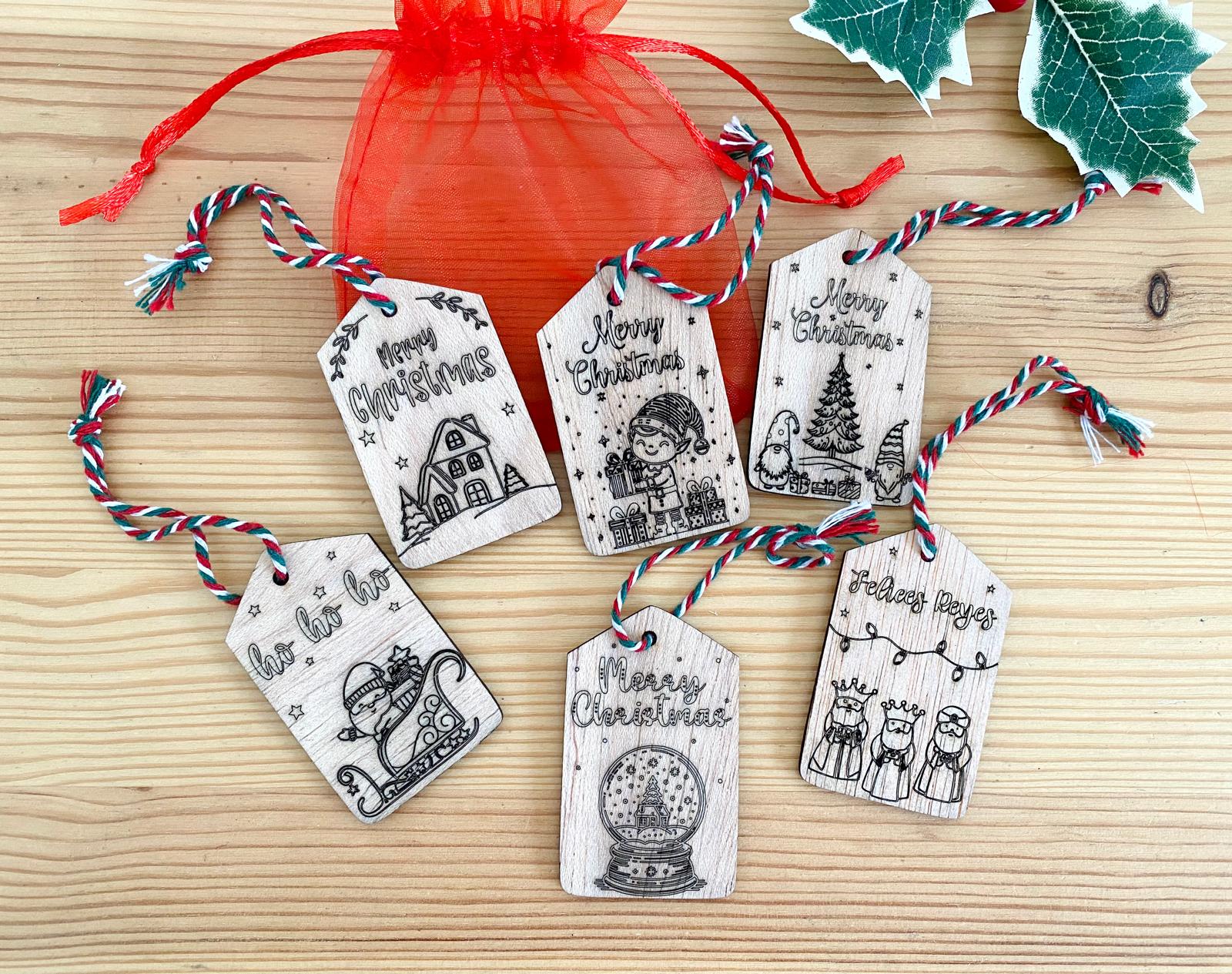 Pack de seis etiquetas navideñas de madera