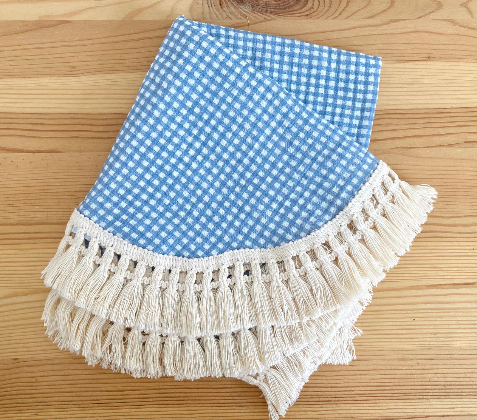 Muselina de cuadros con flecos