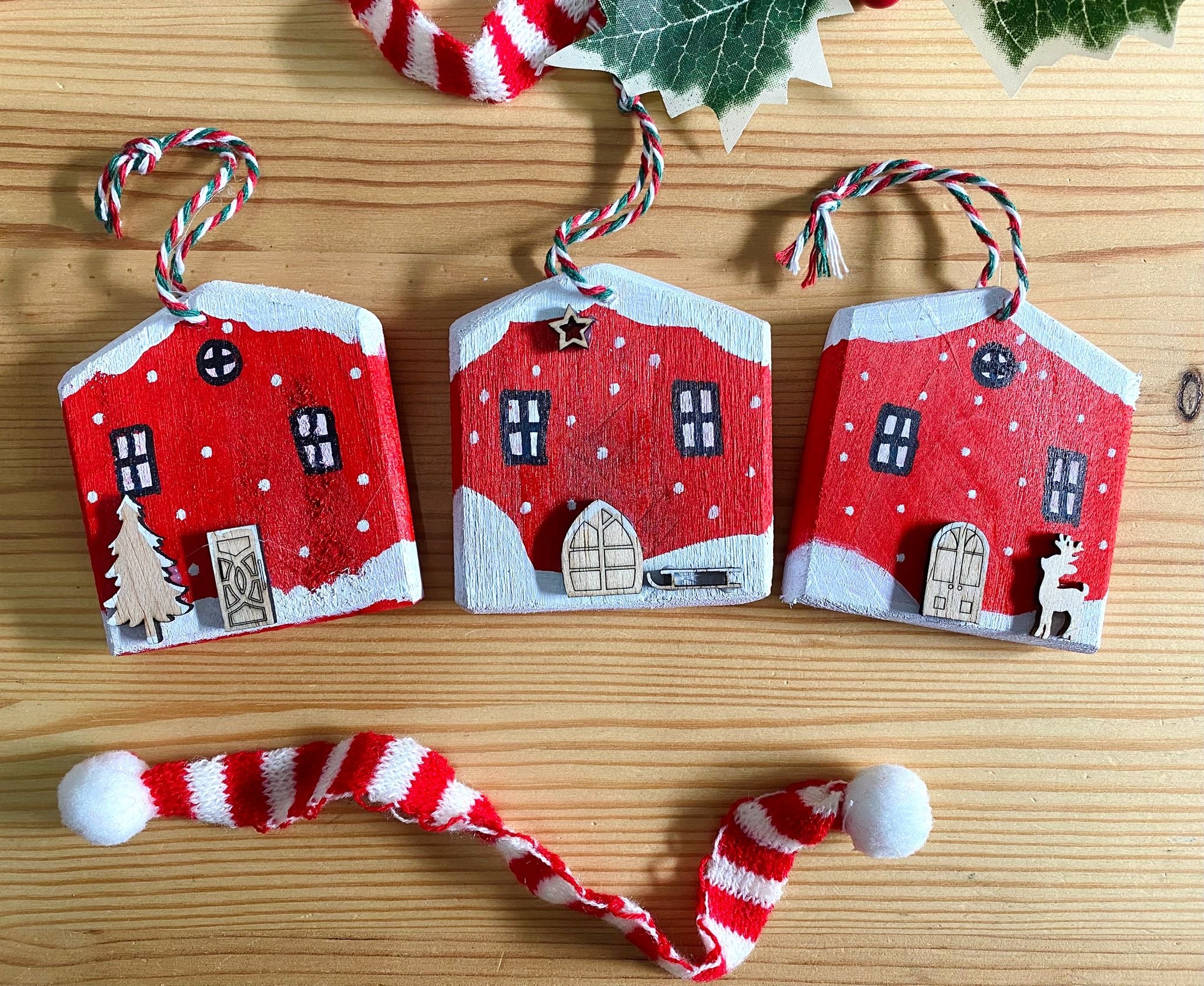 Pack de adornos navideños en forma de casita