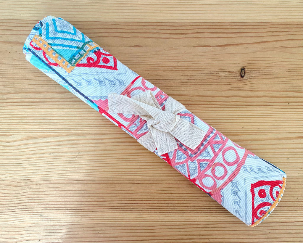 Set de mantel con cubiertos estampado Boho Geométrico